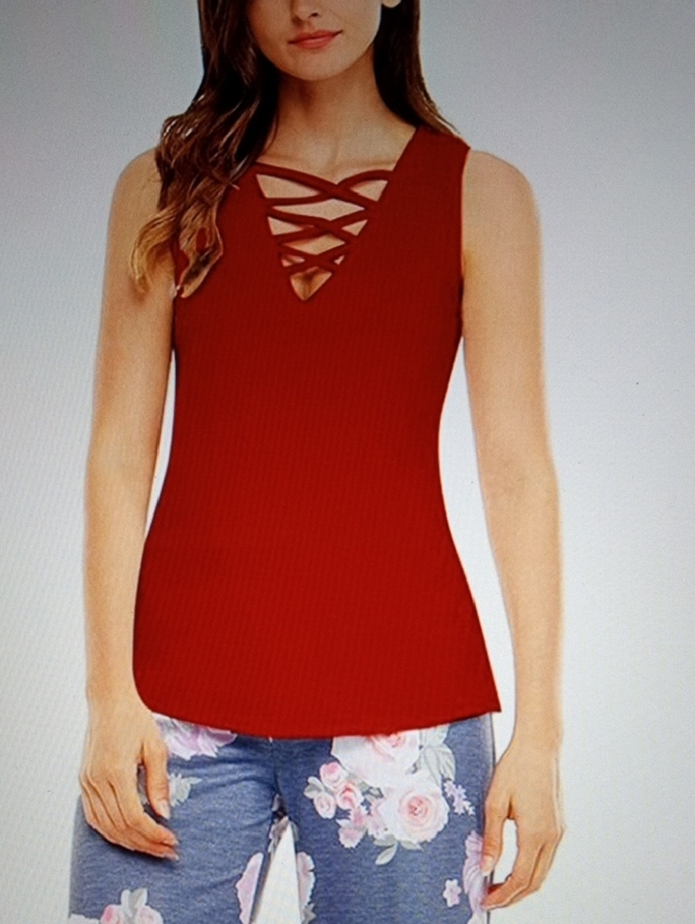 Farysays Sleeveless Crisscross V-Neck Tank Top in Burgundy. Size Medium